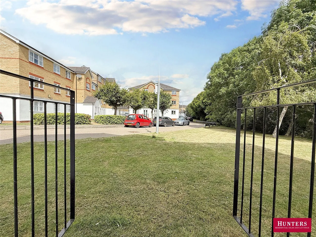 Clarence Close, New Barnet, EN4 8AD, photo 13