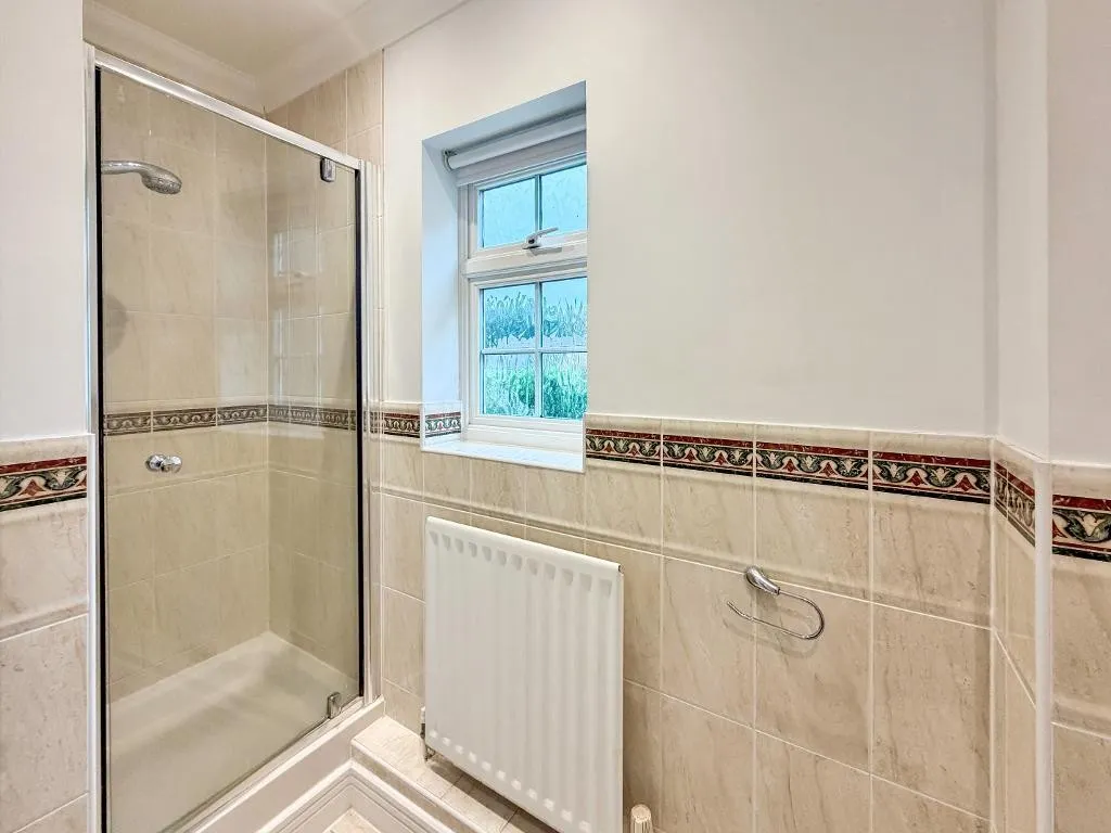 Tower Place, Warlingham, photo 11