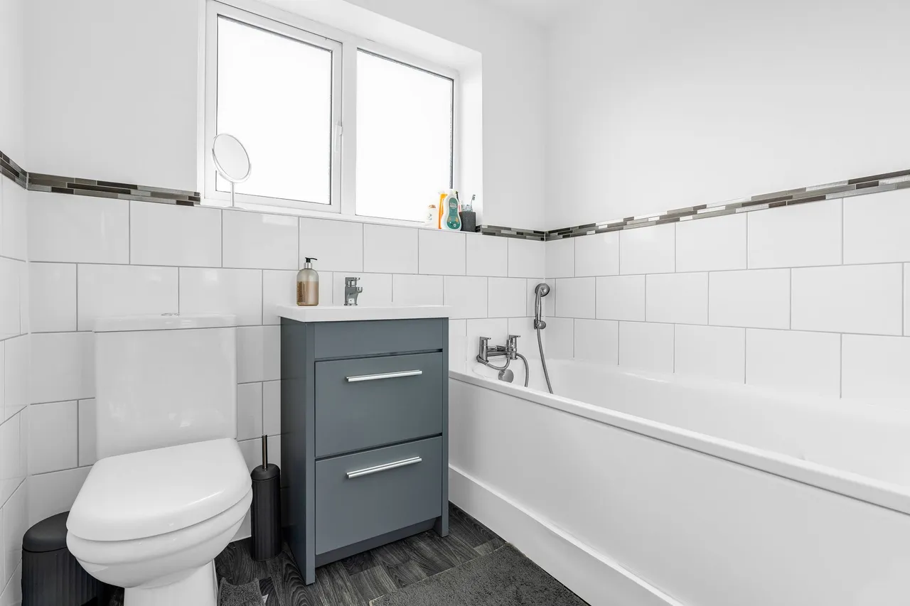 Rushfield Road, Ware, SG12, photo 23