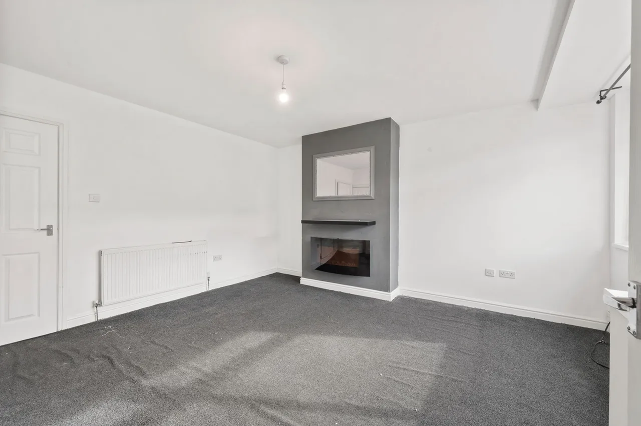Crosby Avenue, Warrington, Warrington, WA5 0DQ, photo 2