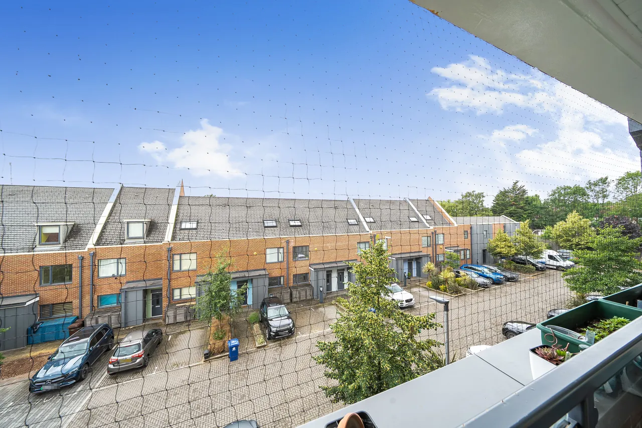 Harrow, HA3, photo 8