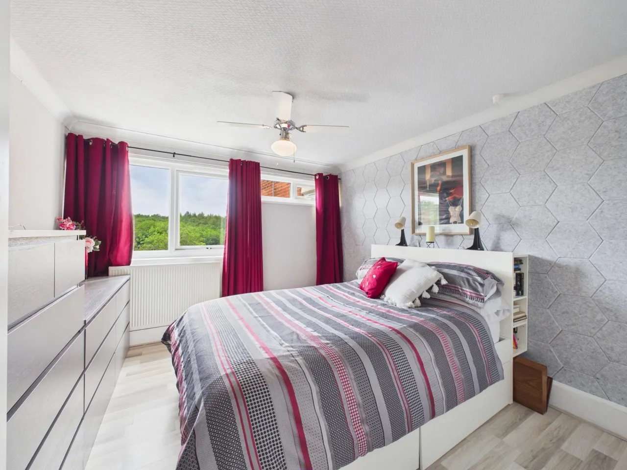 The Green, Hartshill, CV10, photo 8