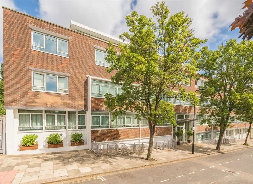 2 bed flat to rent — Heathcroft, Ealing, W5