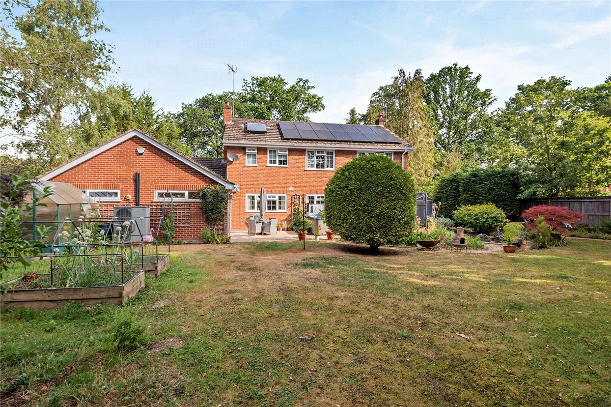 Ashford Hill Road, Headley, RG19, photo 19