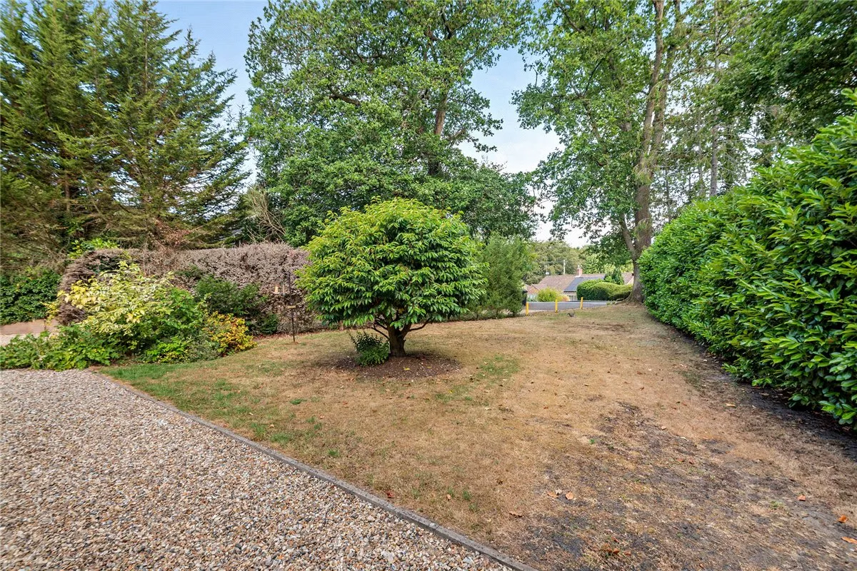 Ashford Hill Road, Headley, RG19, photo 23