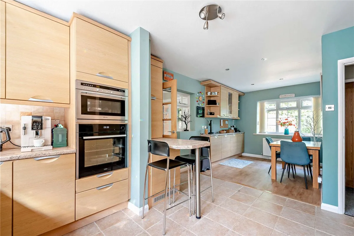 Ashford Hill Road, Headley, RG19, photo 4