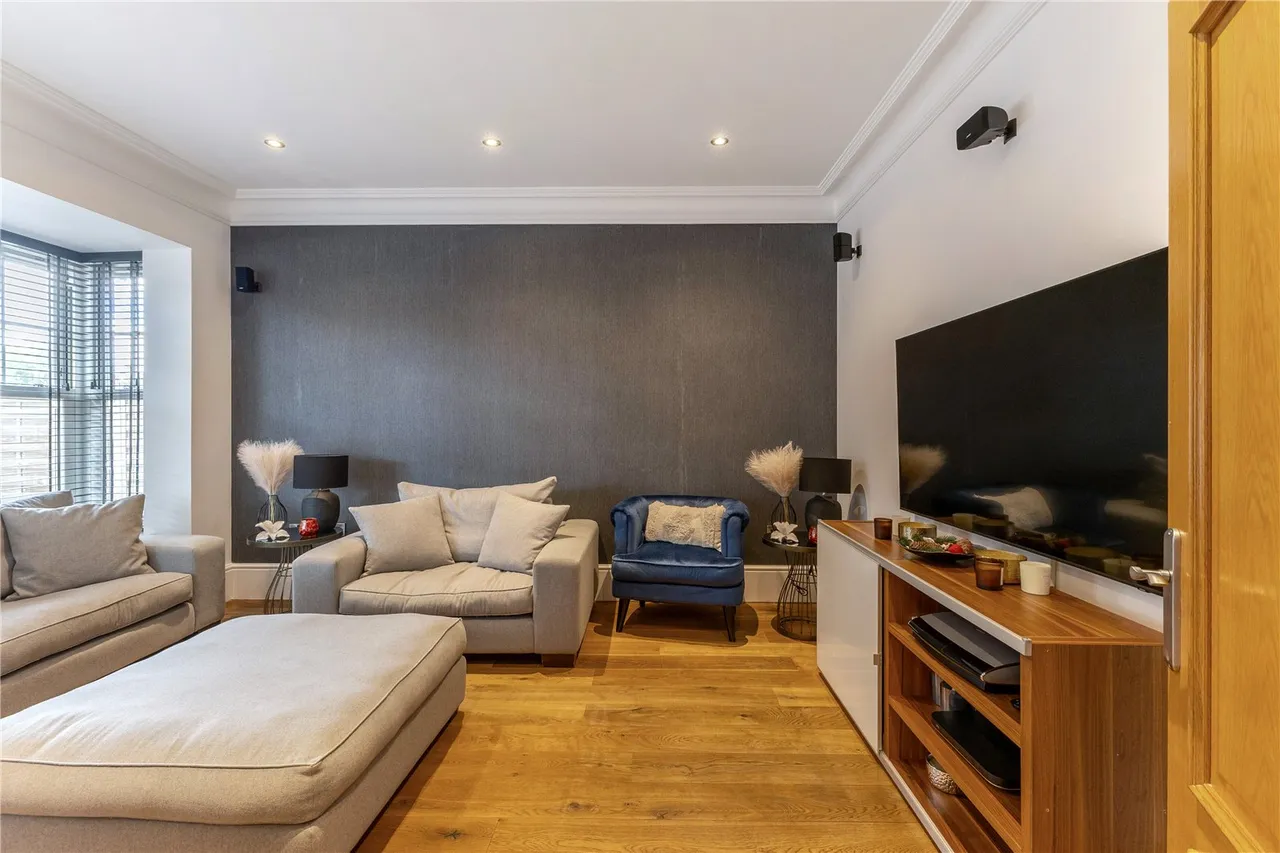 Barnet Road, Arkley, Hertfordshire, EN5 3EP, photo 7