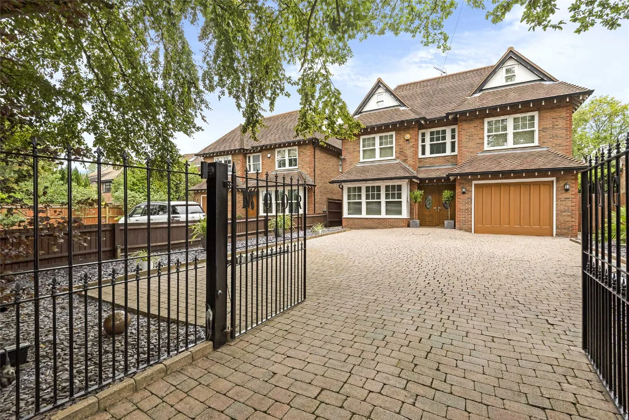 Barnet Road, Arkley, Hertfordshire, EN5 3EP, photo 37