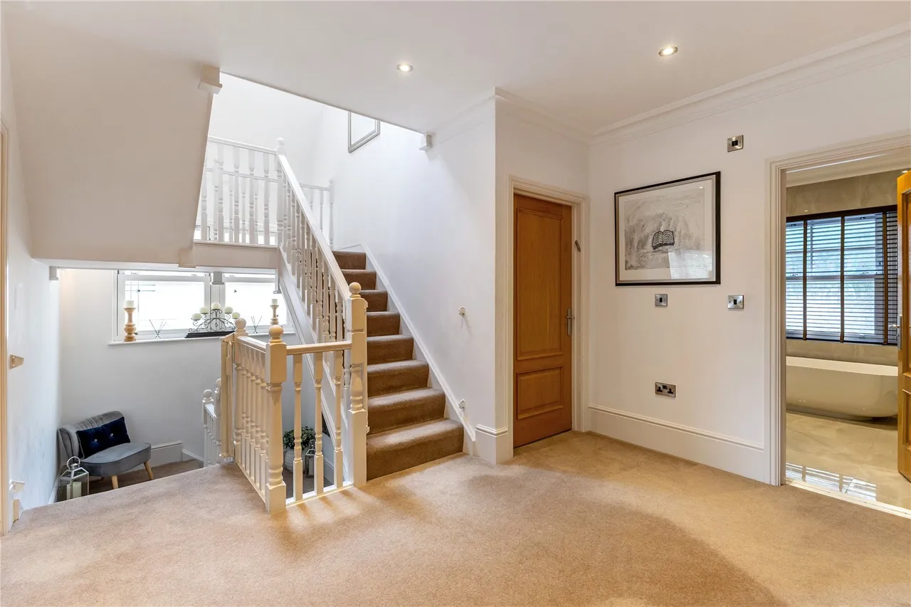 Barnet Road, Arkley, Hertfordshire, EN5 3EP, photo 15