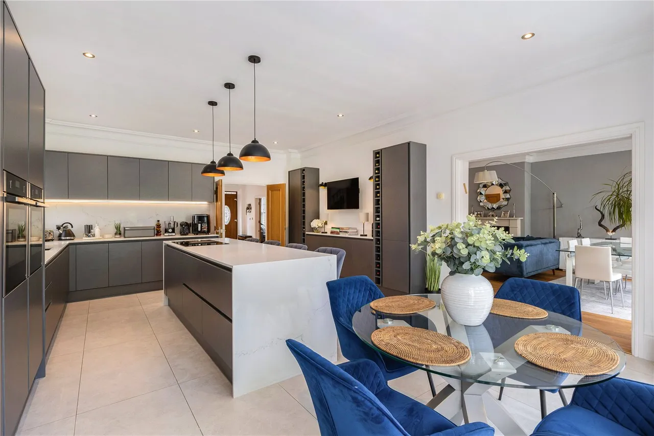 Barnet Road, Arkley, Hertfordshire, EN5 3EP, photo 6