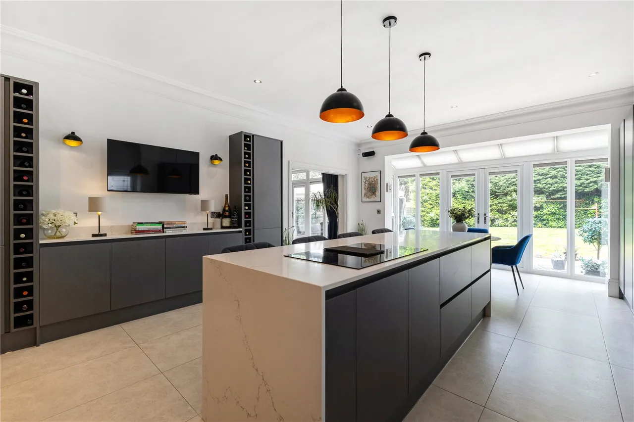 Barnet Road, Arkley, Hertfordshire, EN5 3EP, photo 9