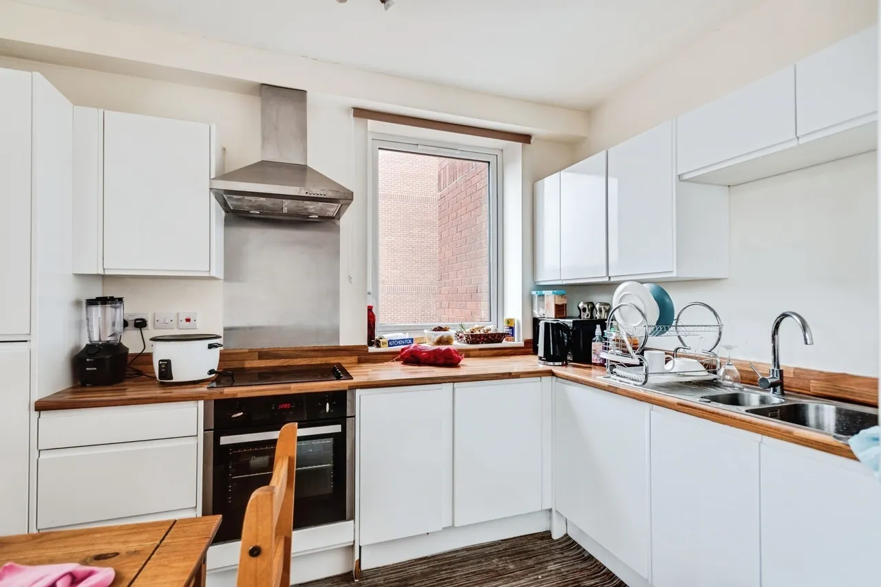 Farnsby Street, Swindon, Wiltshire, SN1, photo 5