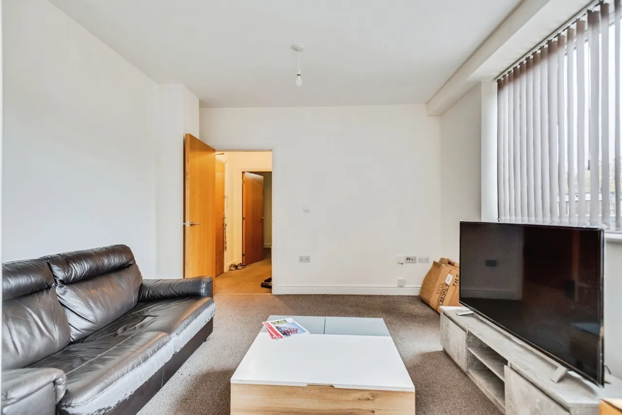 Farnsby Street, Swindon, Wiltshire, SN1, photo 6