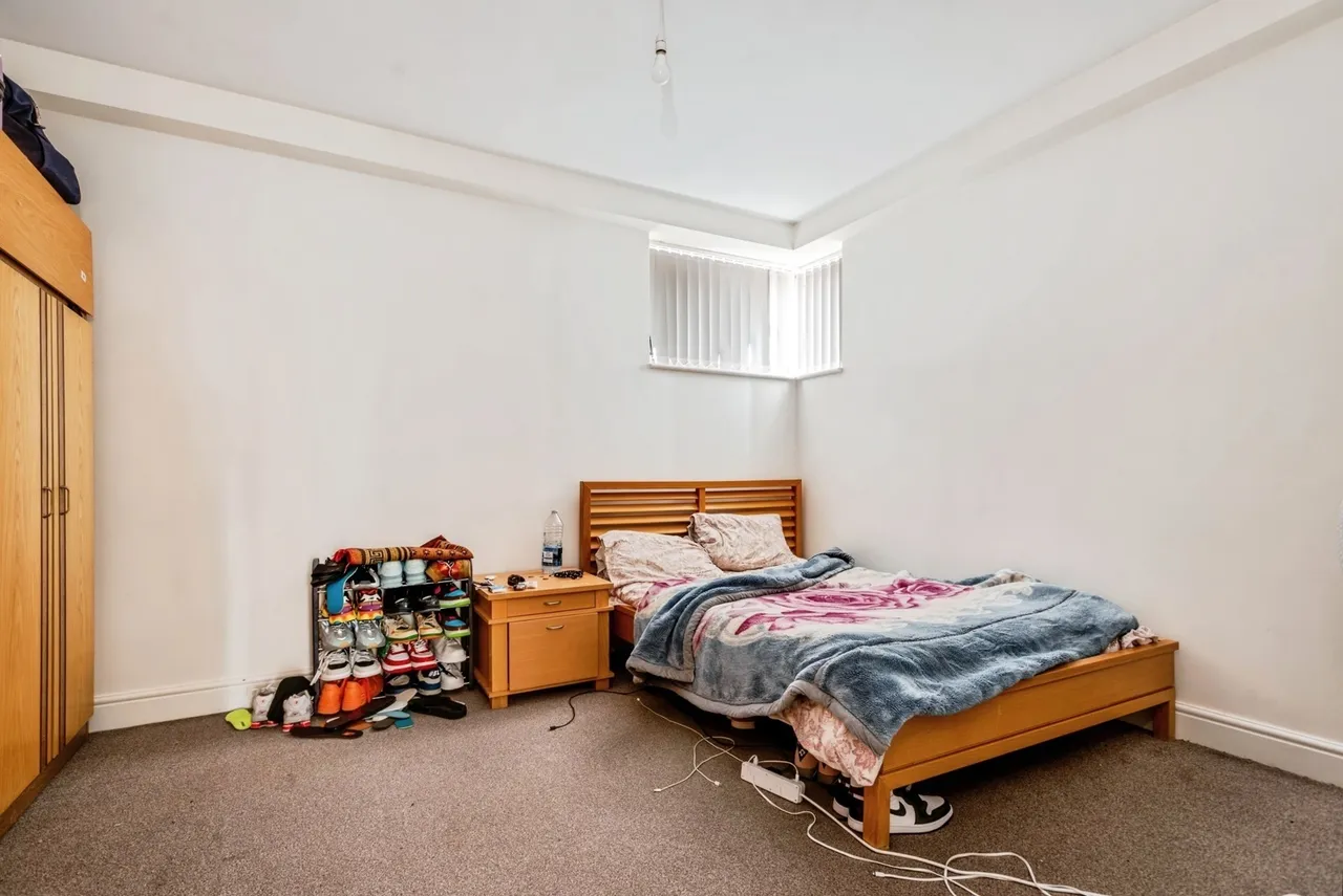 Farnsby Street, Swindon, Wiltshire, SN1, photo 7