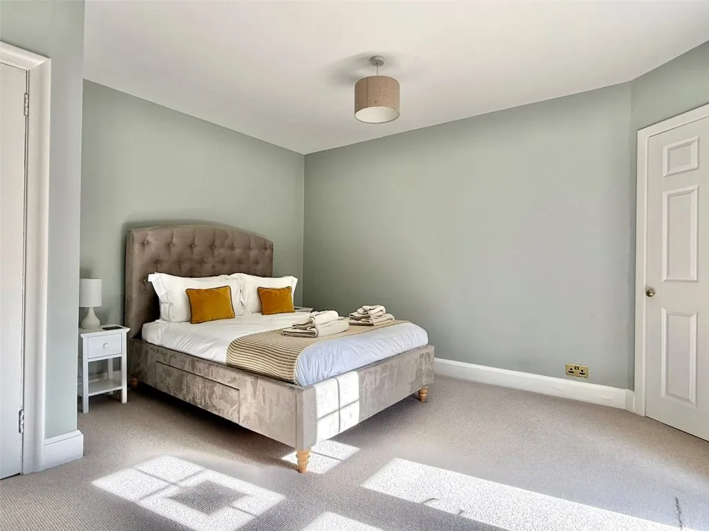 Lymington, Hampshire, photo 10