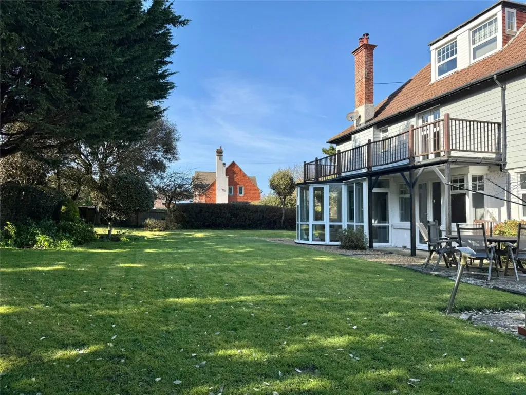 Lymington, Hampshire, photo 25
