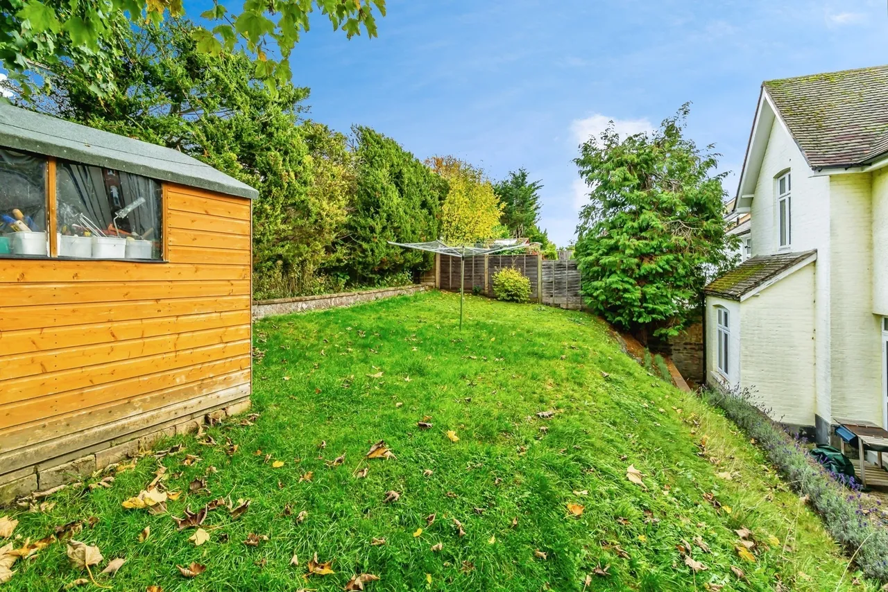 Croydon Road, Caterham, Surrey, CR3, photo 9