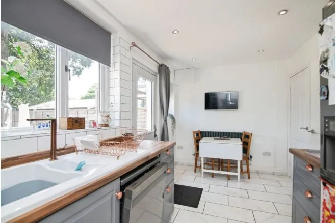 Oak Road, Tipton, photo 8