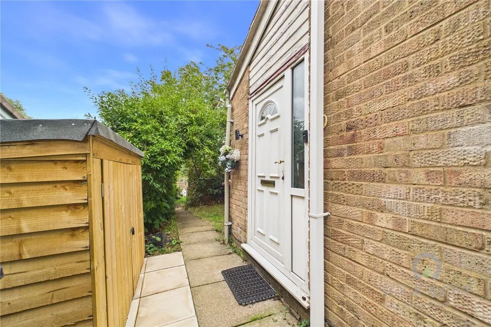 Yewtree Court, Boothville, Northampton, NN3, photo 10