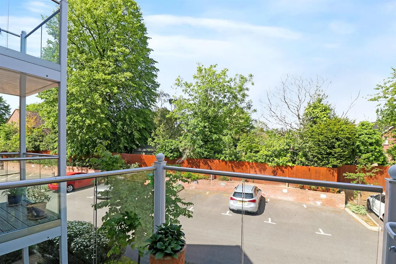 Manor Park Road, Chislehurst, BR7, photo 2