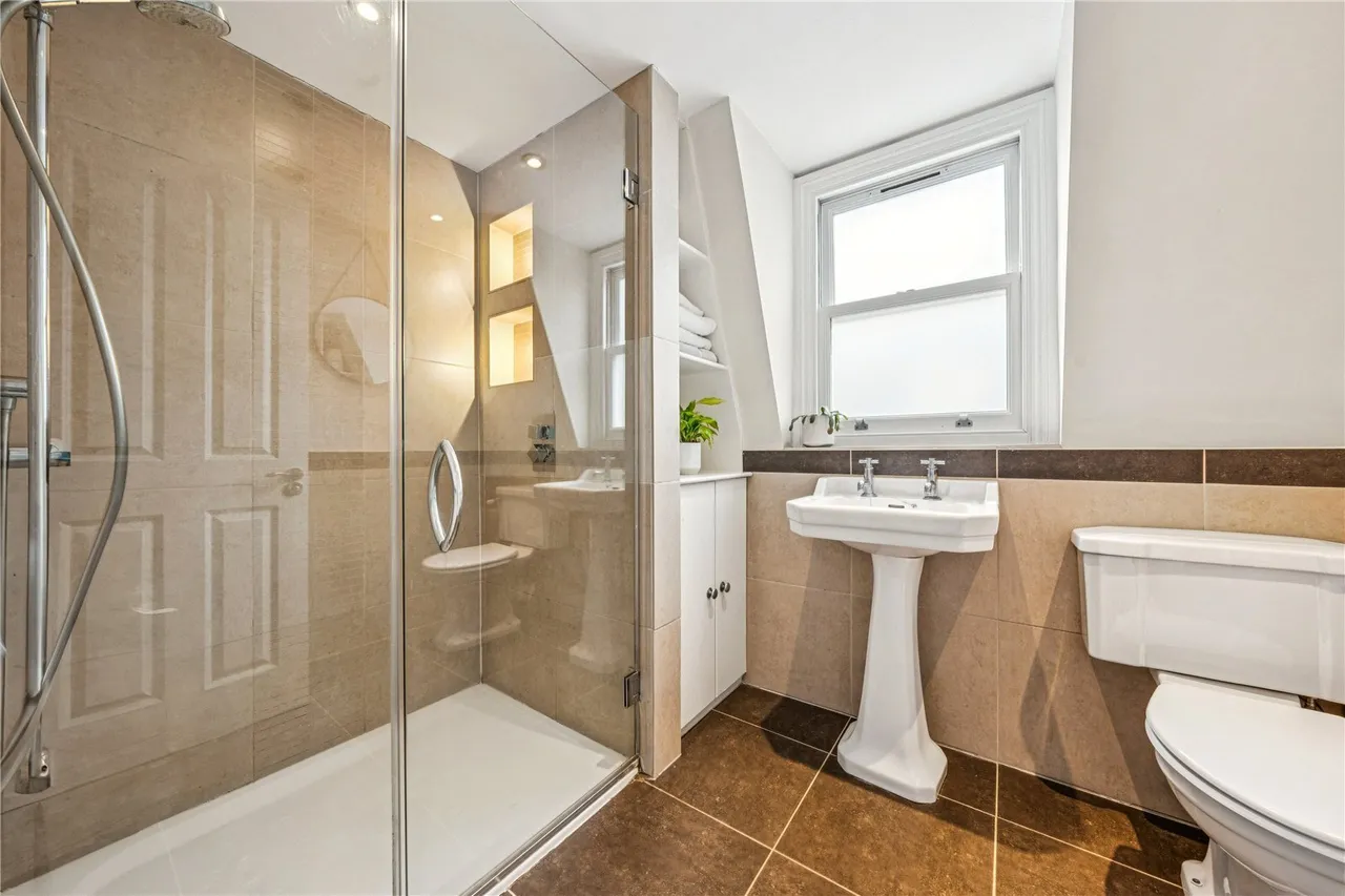 Dault Road, London, SW18, photo 7