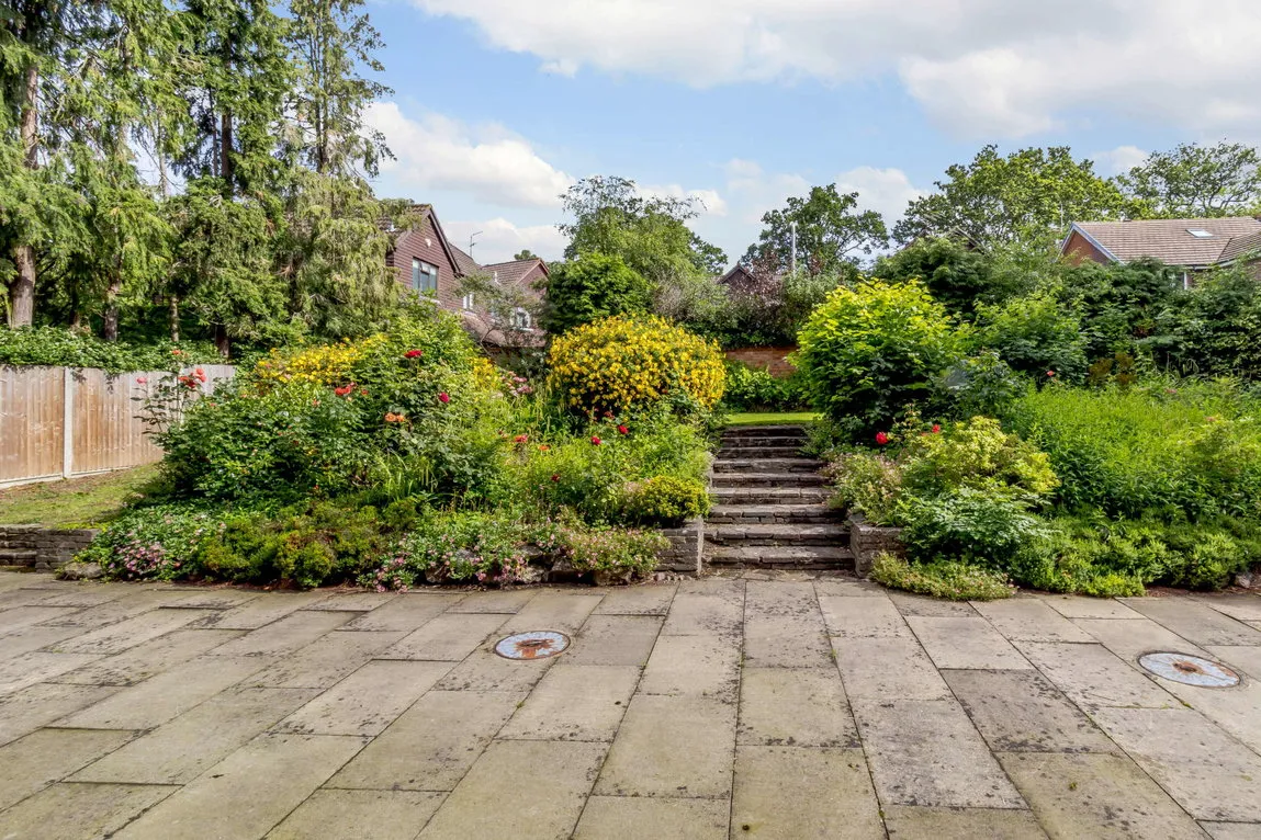 Frithwood Avenue, Northwood, HA6, photo 3