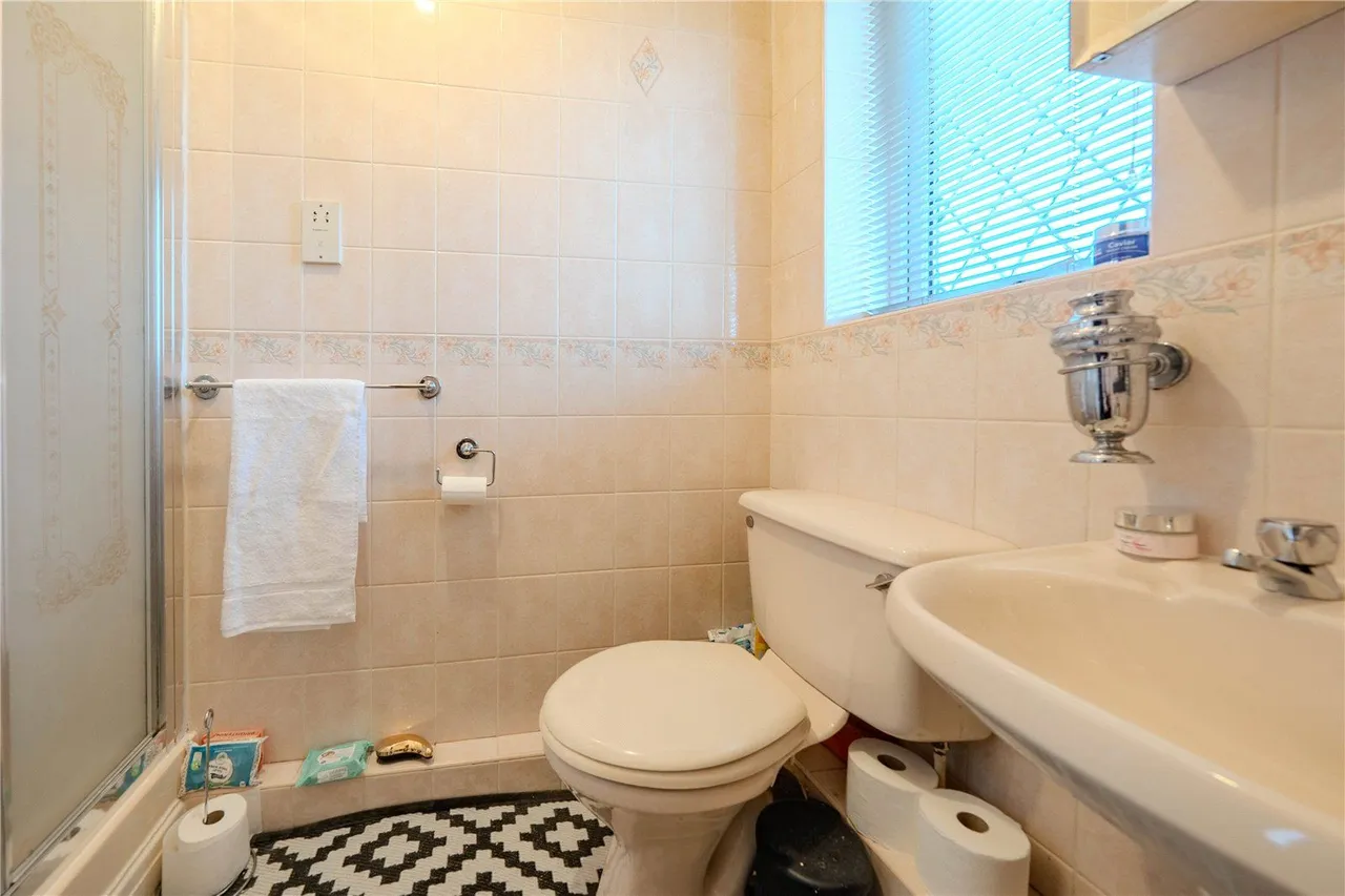 Haven Chase, Leeds, LS16, photo 10