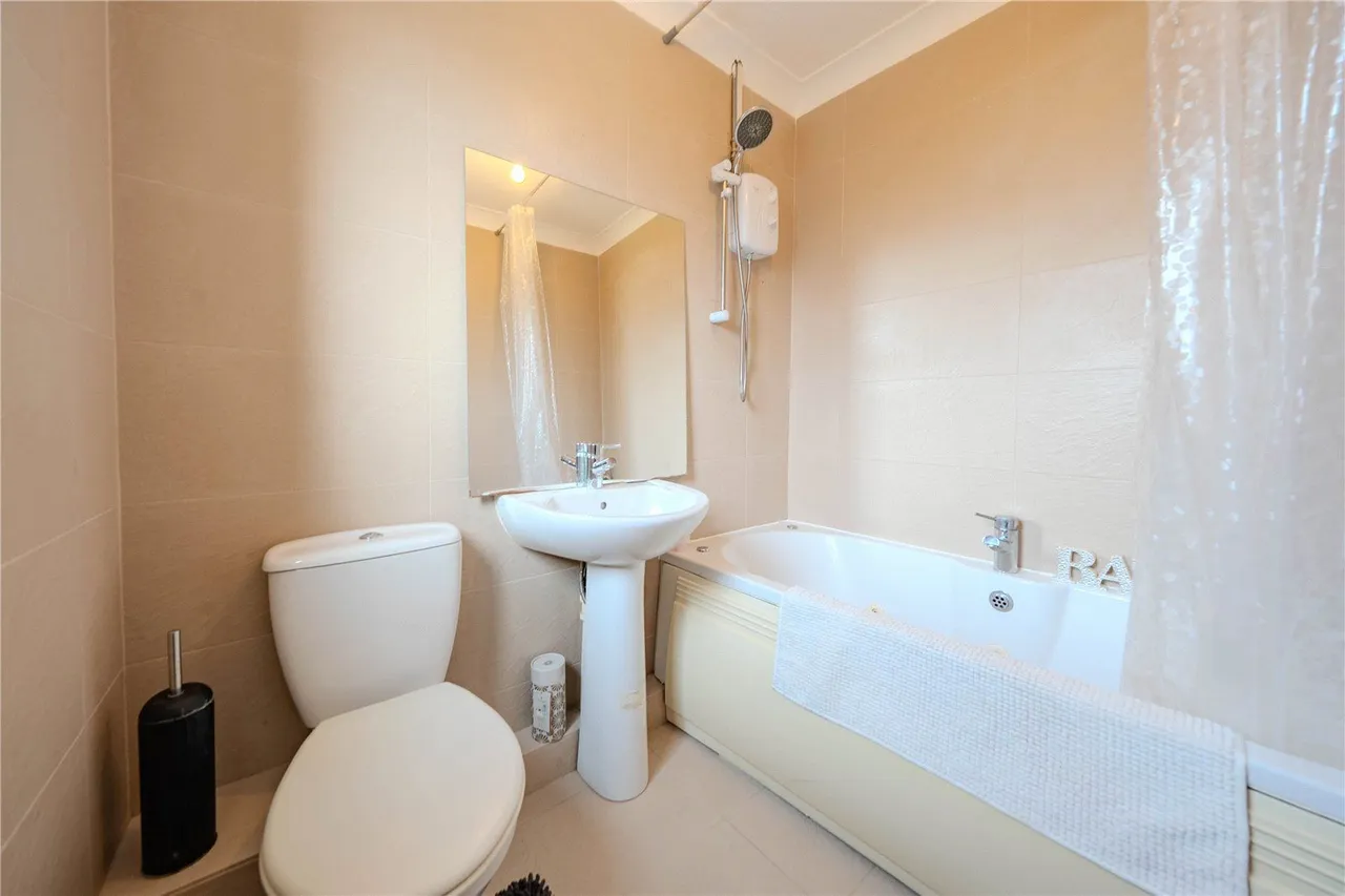 Haven Chase, Leeds, LS16, photo 7