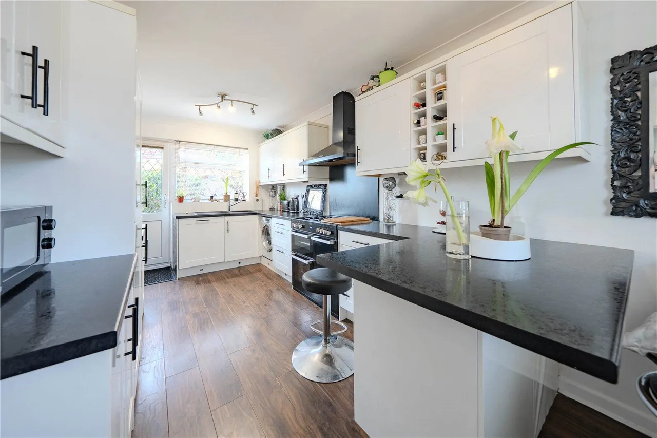 Haven Chase, Leeds, LS16, photo 2