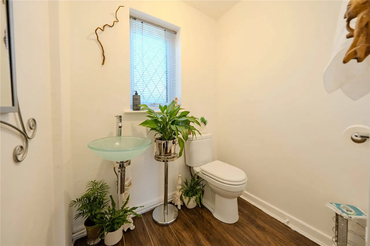 Haven Chase, Leeds, LS16, photo 11