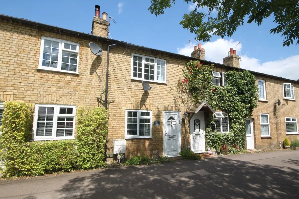 3 bed house to rent, Hoo Road, Meppershall, SG17
