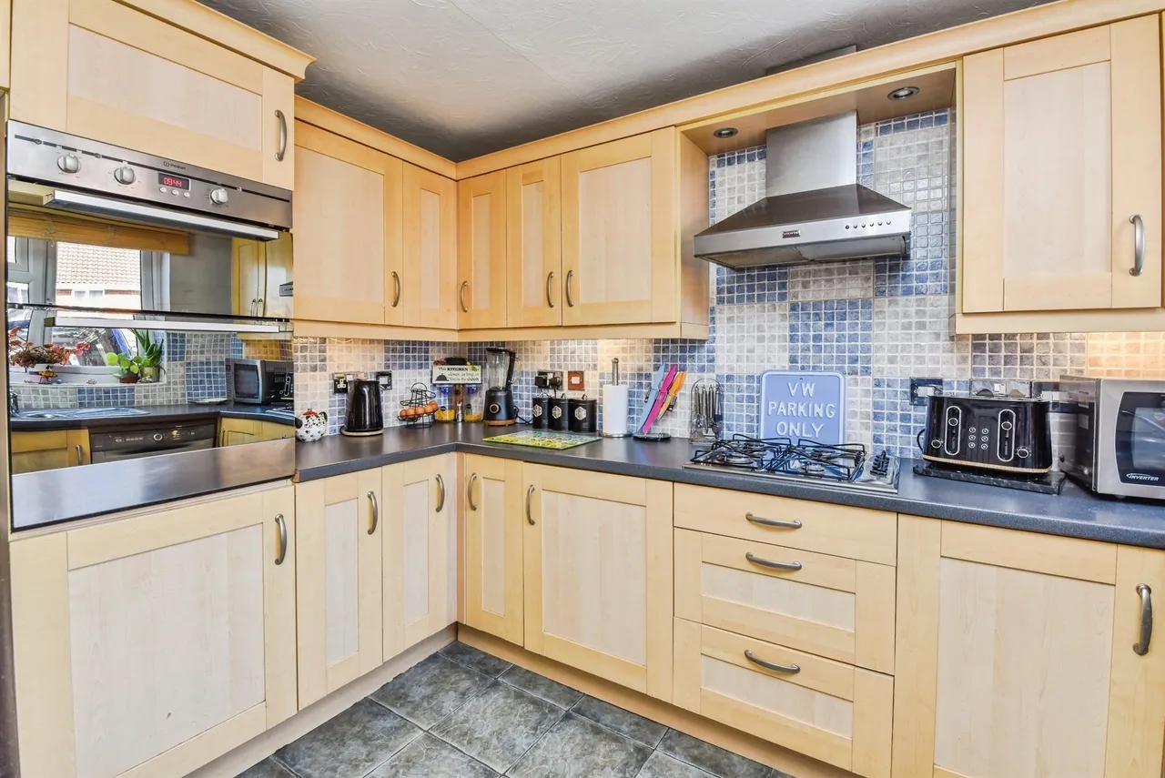 Nightingale Avenue, Frome, photo 5