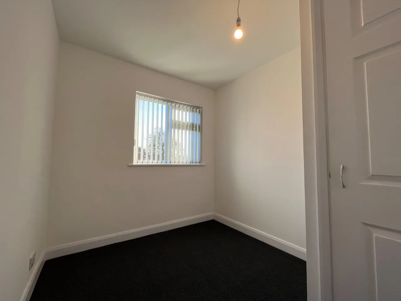 Swallows Meadow, Shirley, B90, photo 9