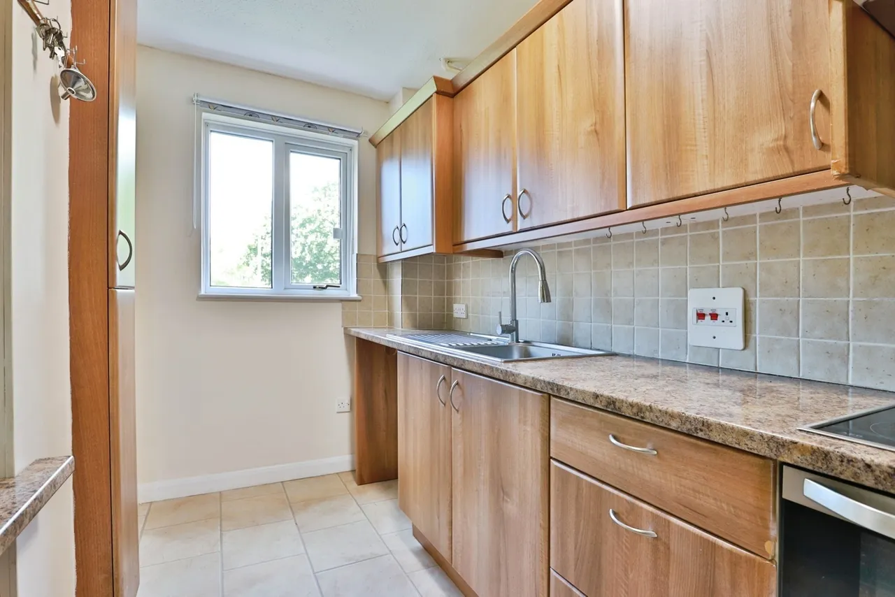 Shawford Gardens, Bournemouth, BH8, photo 8