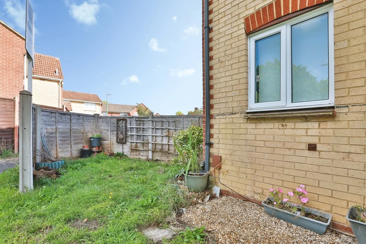 Shawford Gardens, Bournemouth, BH8, photo 2