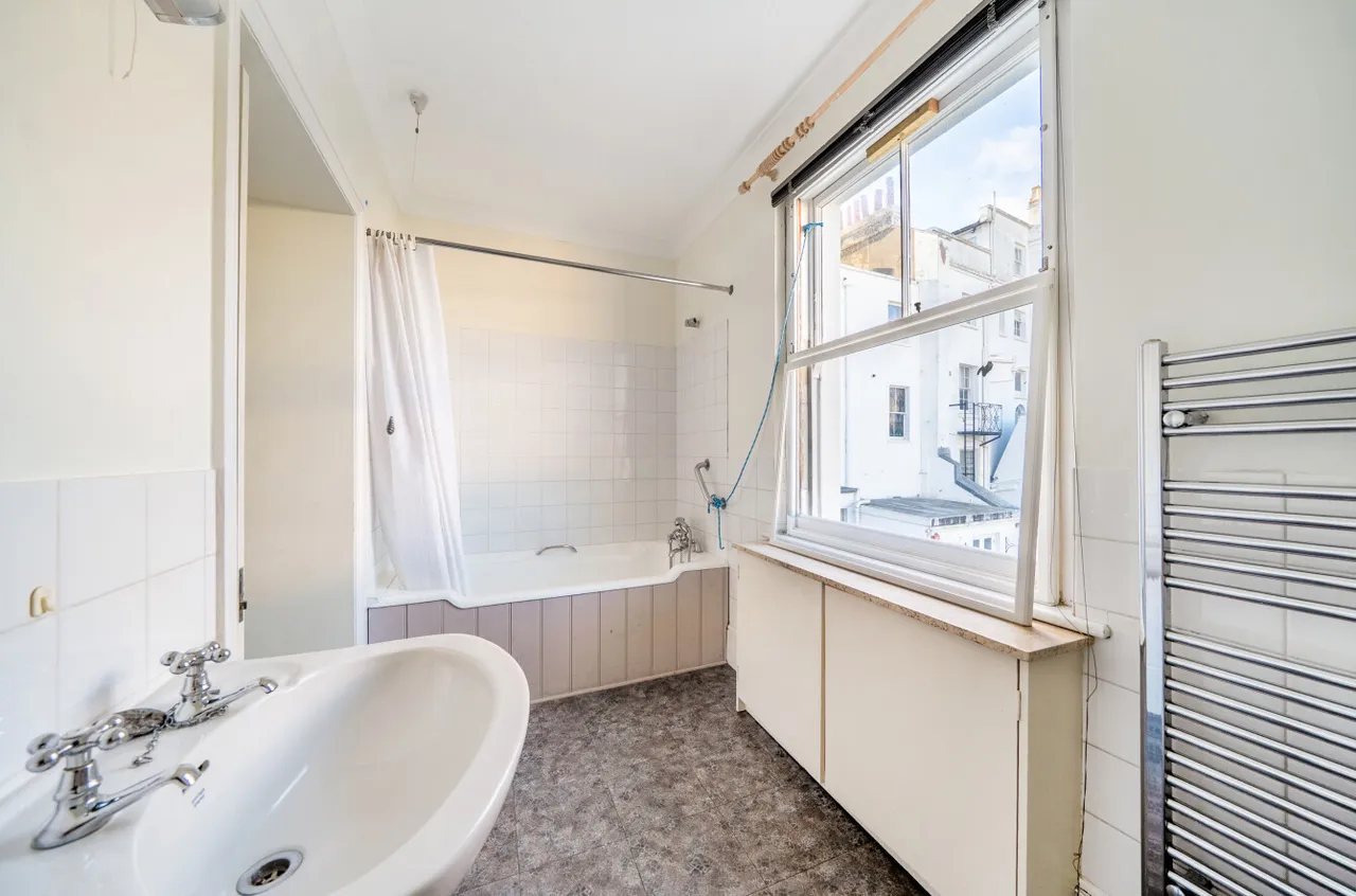 Lewes Crescent, Brighton, BN2, photo 13