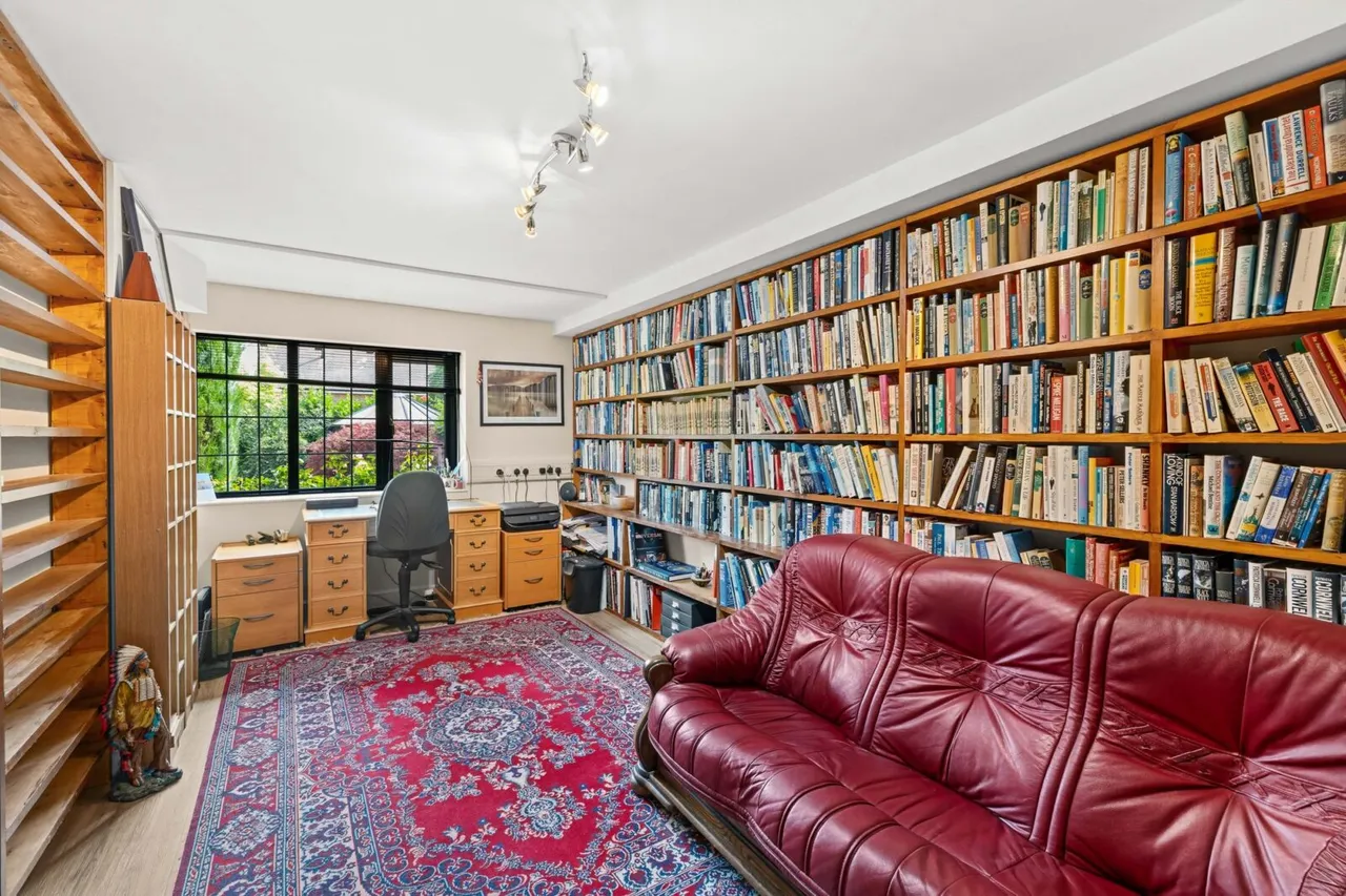 Crawley Down Road, Felbridge, East Grinstead, East Grinstead, RH19 2NT, photo 11