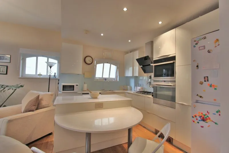 Queens Place, Brighton And Hove BN3 2LT, photo 3