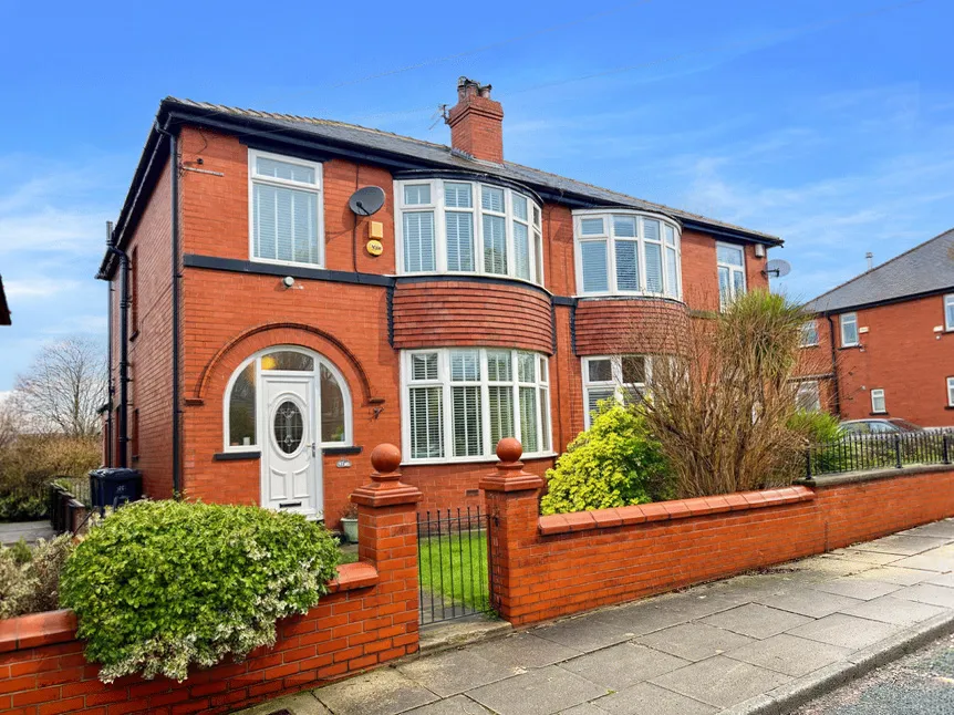 3 bed house for sale — Seedfield Road, Walmersley, Bury