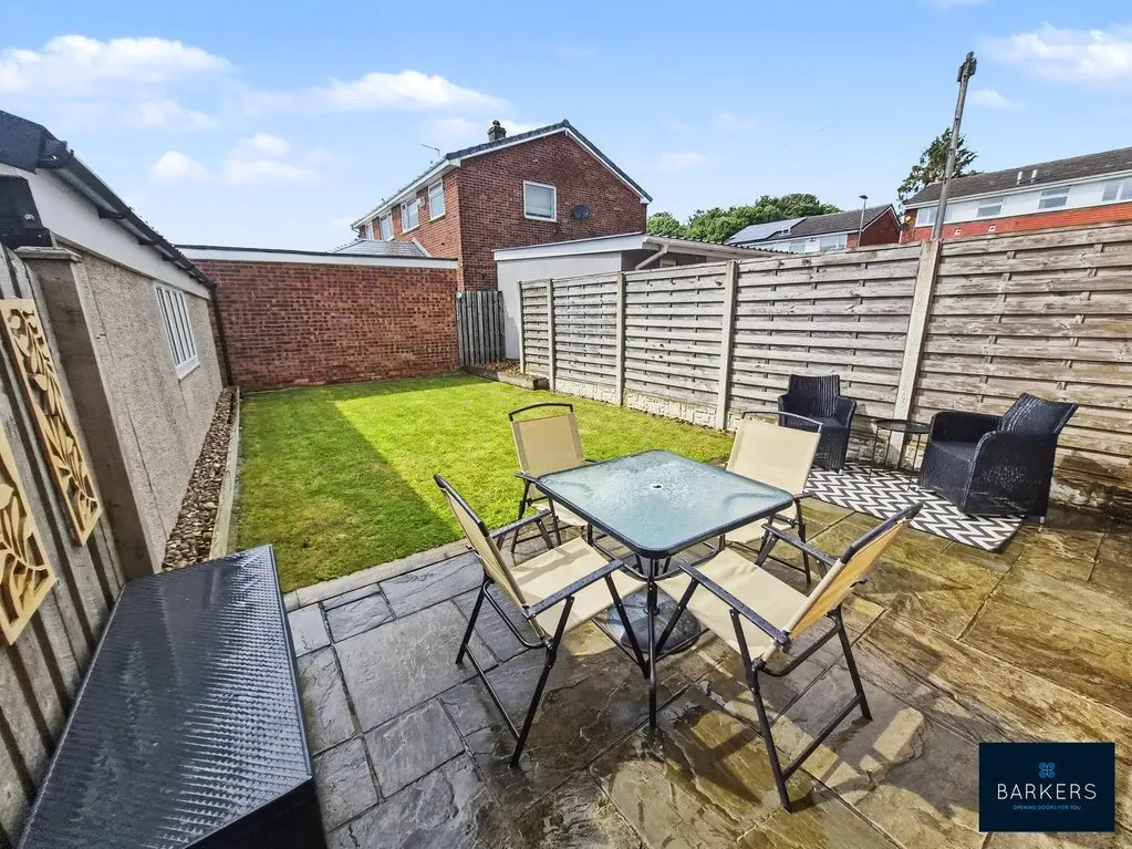 Southcroft Avenue, Birkenshaw BD11 2DD, photo 5