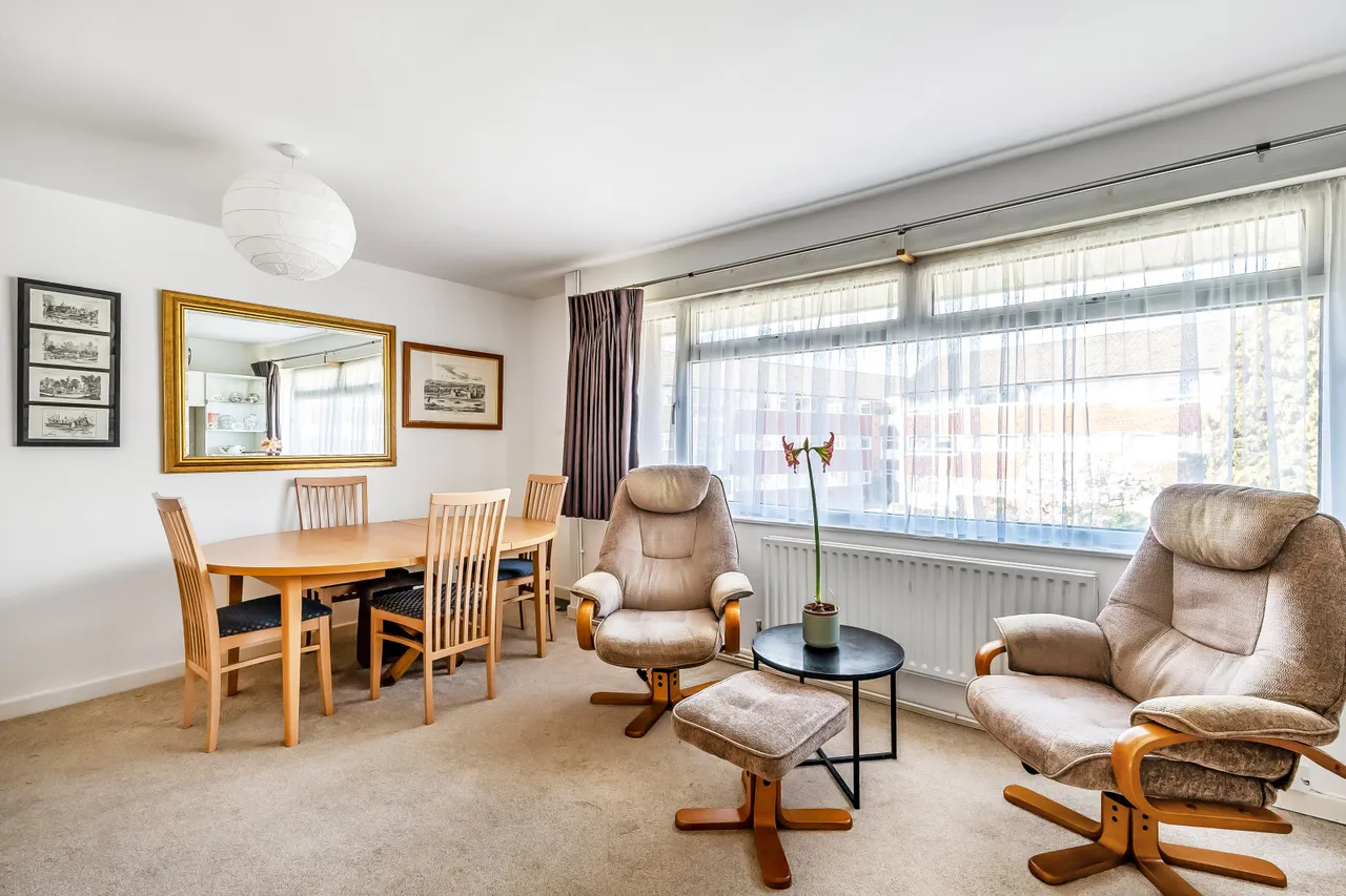 Master Close, Oxted, RH8, photo 3
