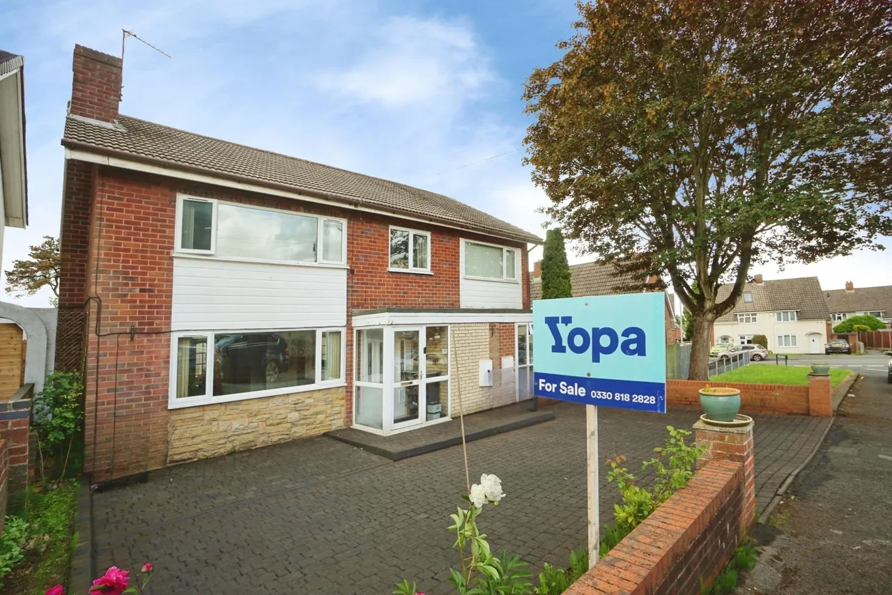 6 bed house for sale, Quentin Drive, Russells Hall, DY1