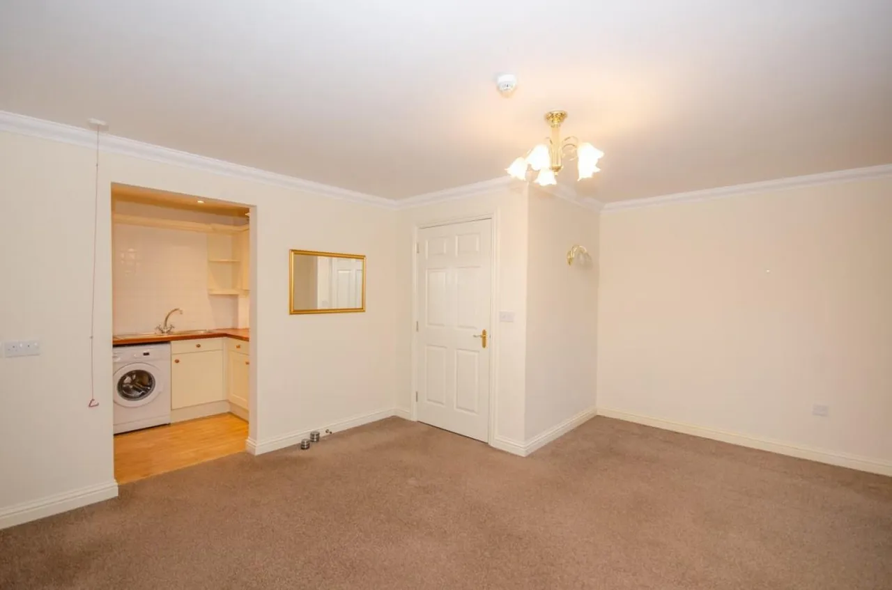 Partridge Drive, Downend, BS16, photo 3