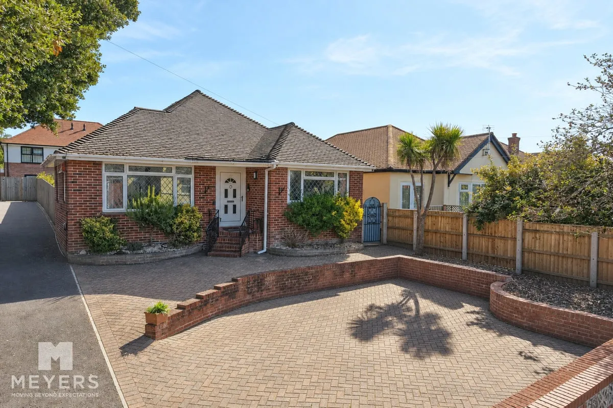 2 bed house for sale, Stanpit, Christchurch, BH23