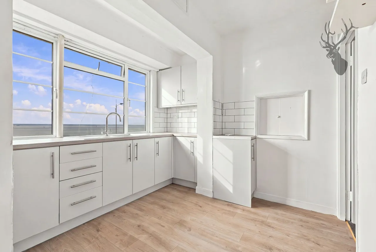 Chalkwell Esplanade, Westcliff-On-Sea, SS0, photo 9