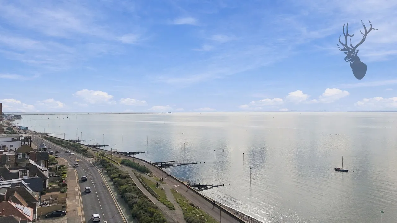 Chalkwell Esplanade, Westcliff-On-Sea, SS0, photo 16