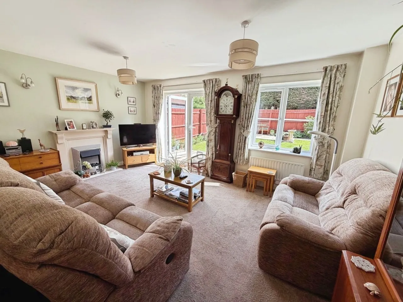 Lansdowne Close, Dilton Marsh, photo 3