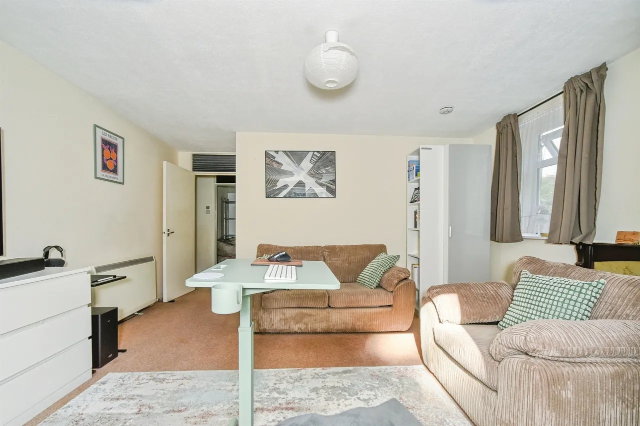 Tollgate Road, Salisbury, SP1, photo 4