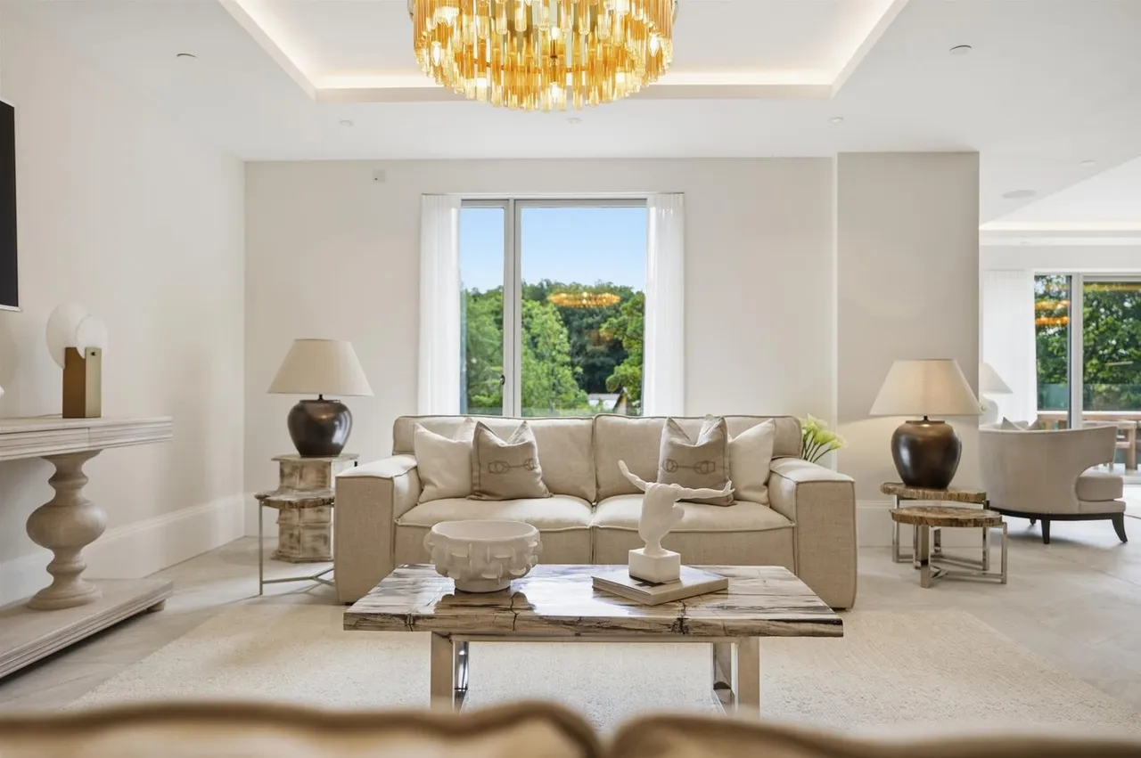 Macclesfield Road, Prestbury, photo 10