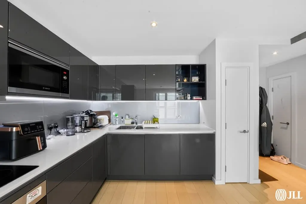 Glasshouse Gardens, London, E20, photo 12